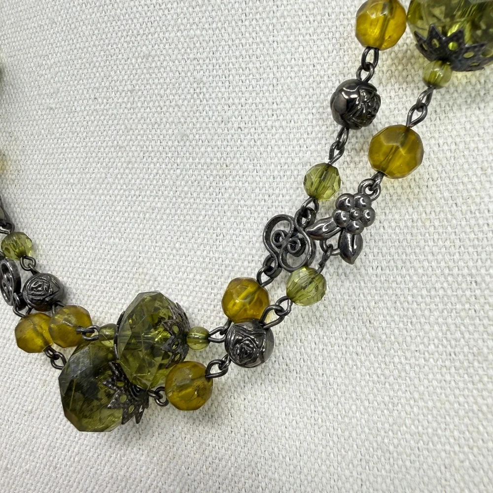 Faceted‎ Bead Necklace Green Olive Tone Metal Accents Neutral